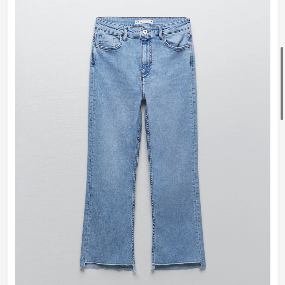 Zara High Rise Mini Flare Jeans NWT - Picture 2 of 9